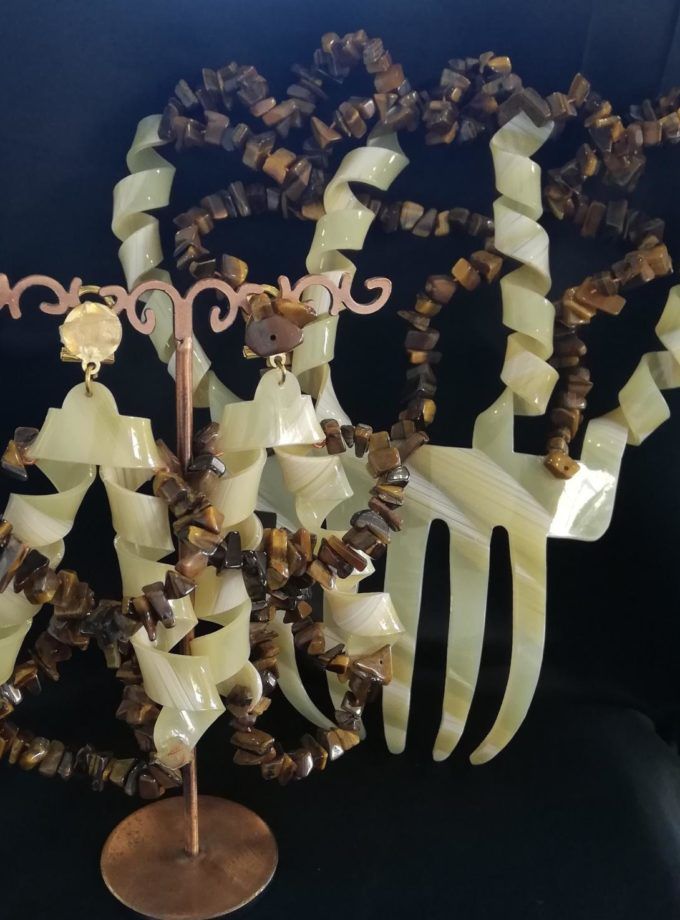 Conjunto carey asta de toro y piedra