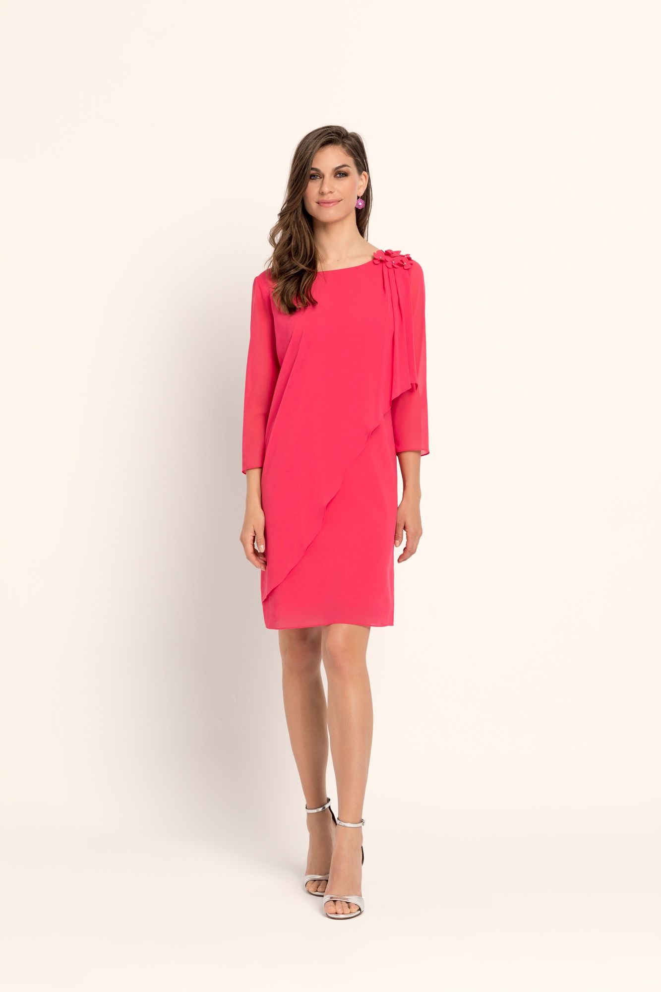 vestido corto de fiesta - crec recto sobrecapa