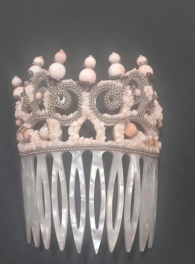 Peineta carey blanca y nácar