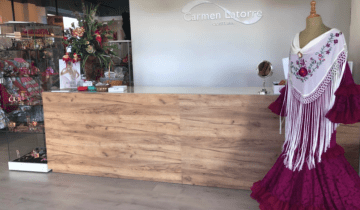 CARMEN LATORRE Y SU TIENDA