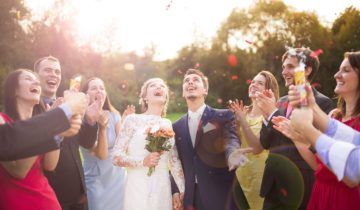 Tres trucos para triunfar en una boda con tu look de invitada