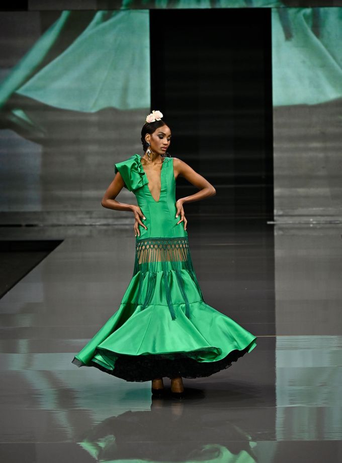 Vestido corte transparencia