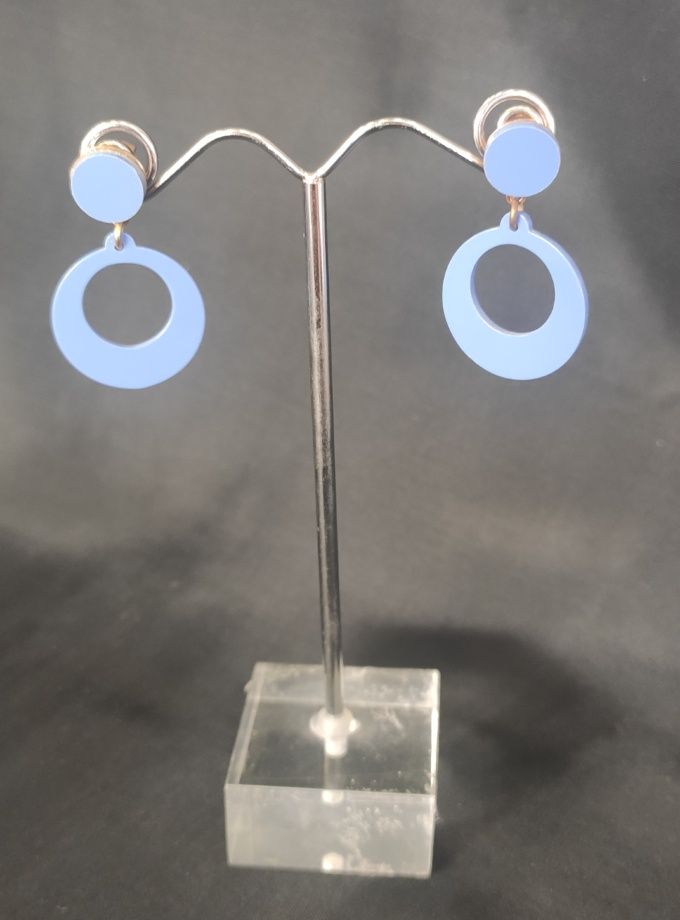 Aros pequeños celestes