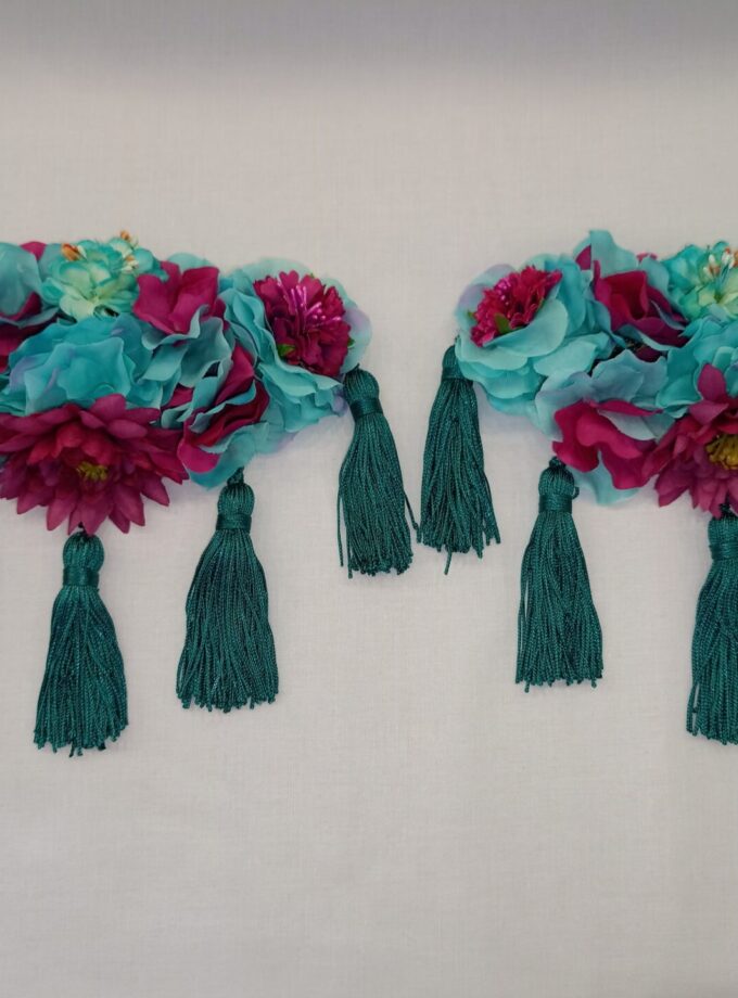 Hombreras de flamenca verde agua combinada