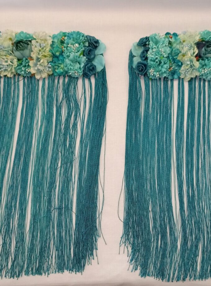 Hombreras de flamenca verde agua con fleco largo